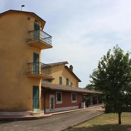 Il Granaio Del Pavone Farm stay